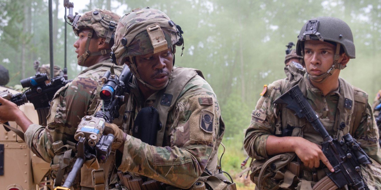 Trump 'tam yetki verdim' demişti: ABD Ordusu Chicago'ya girdi