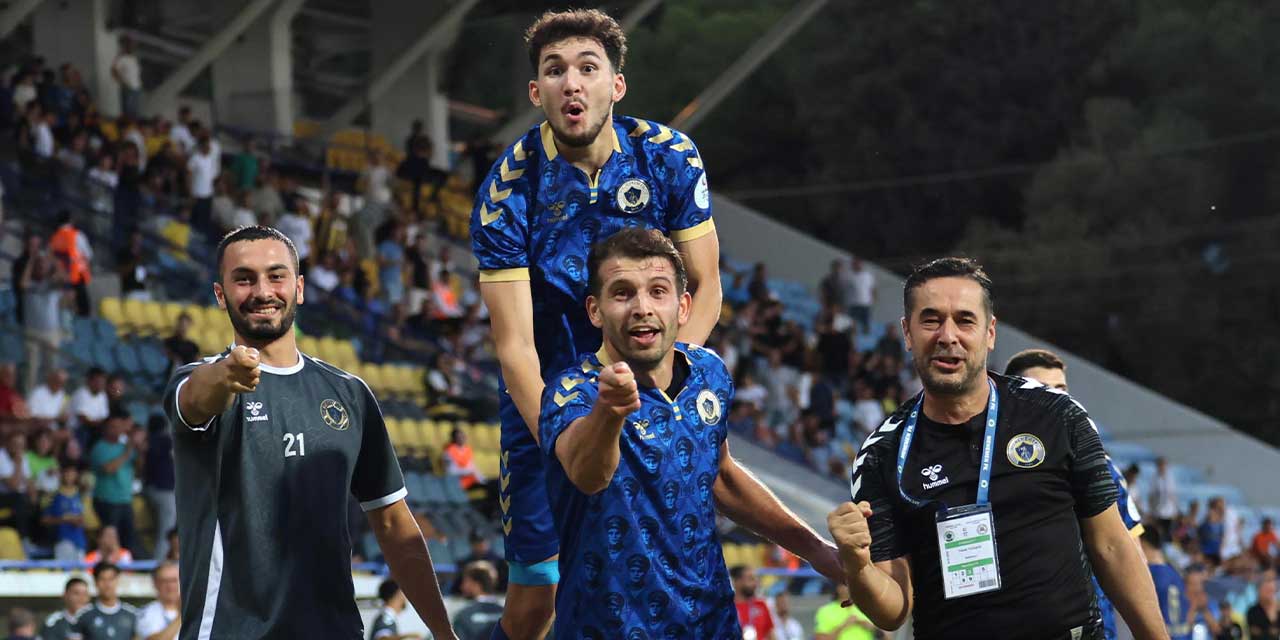 Menemen FK Can'ın omuzlarında