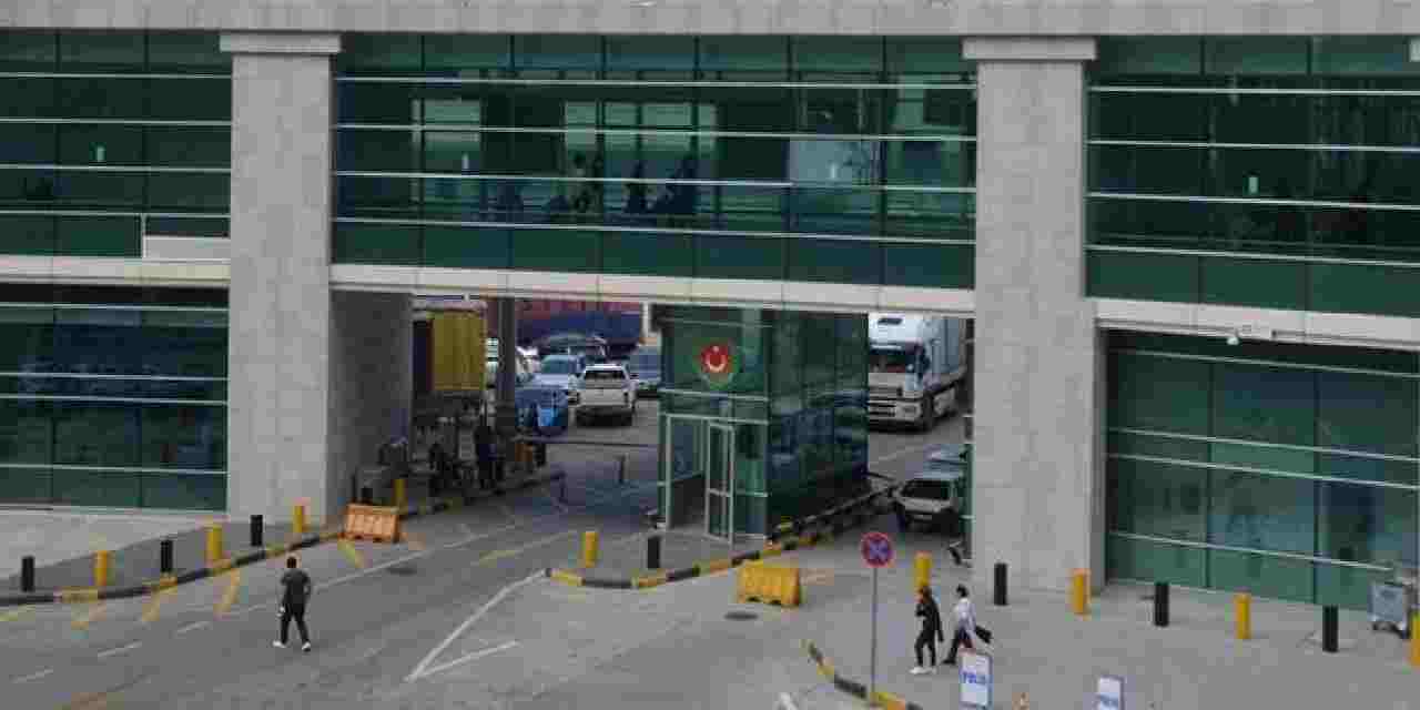 Akın akın geldiler: 4 milyona yakın kişi geçti!