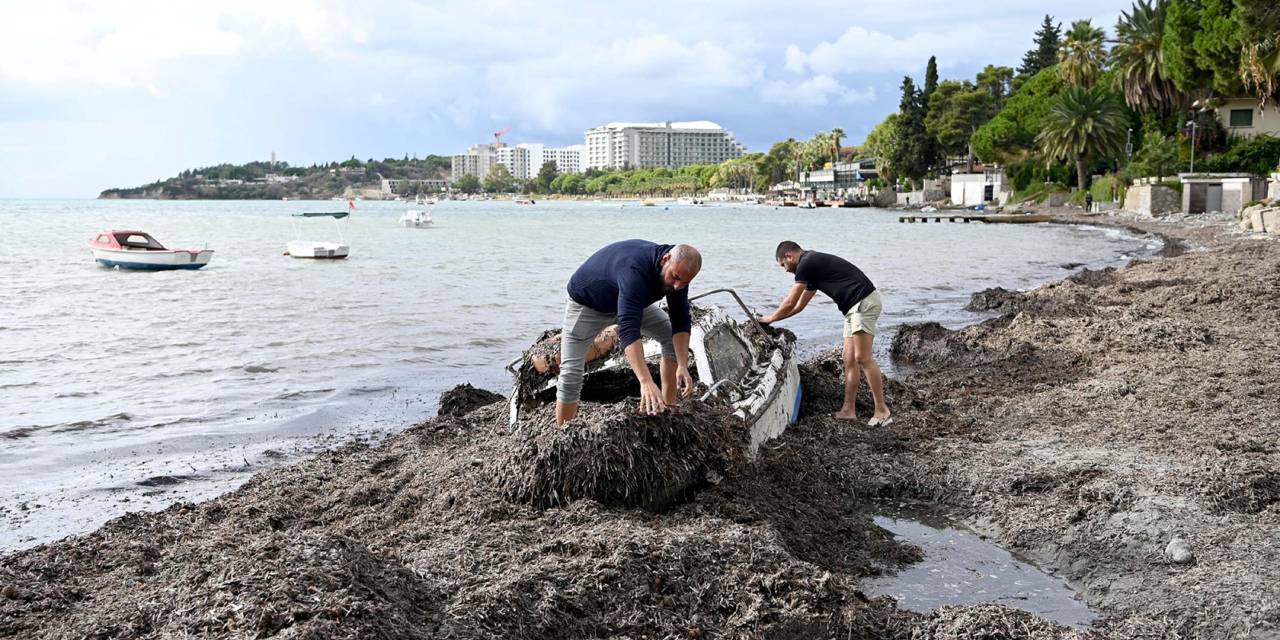 Kuşadası’nda fırtına ve sağanak: Balıkçı tekneleri karaya oturdu