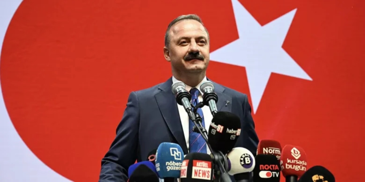 Yavuz Ağıralioğlu 'Apo' sloganlarına ateş püskürdü