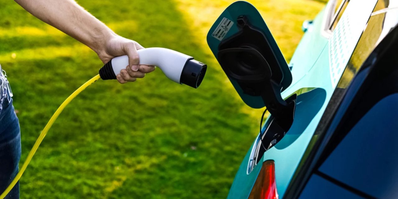 Almanlar 10 yıl daha vergisiz "elektrikli otomobil" satın alabilecek