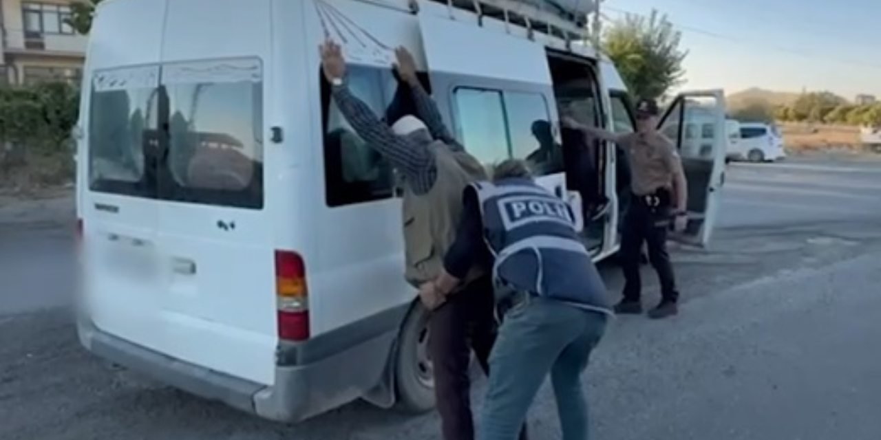 22 yıldır aranan cinayet firarisi sahte kimlikle yakalandı