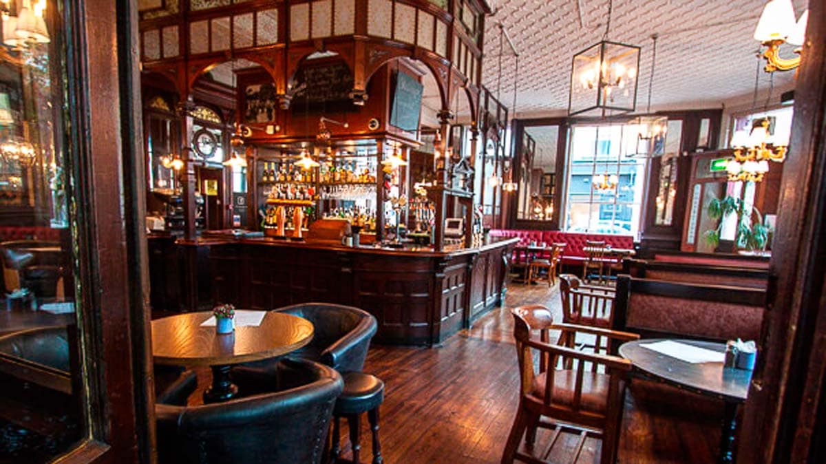 Başbakan barlar için harekete geçti: Hedef sektörü canlandırmak