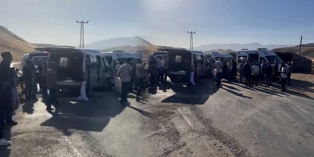 Öğretmenleri taşıyan minibüs kaza yaptı: 12 yaralı