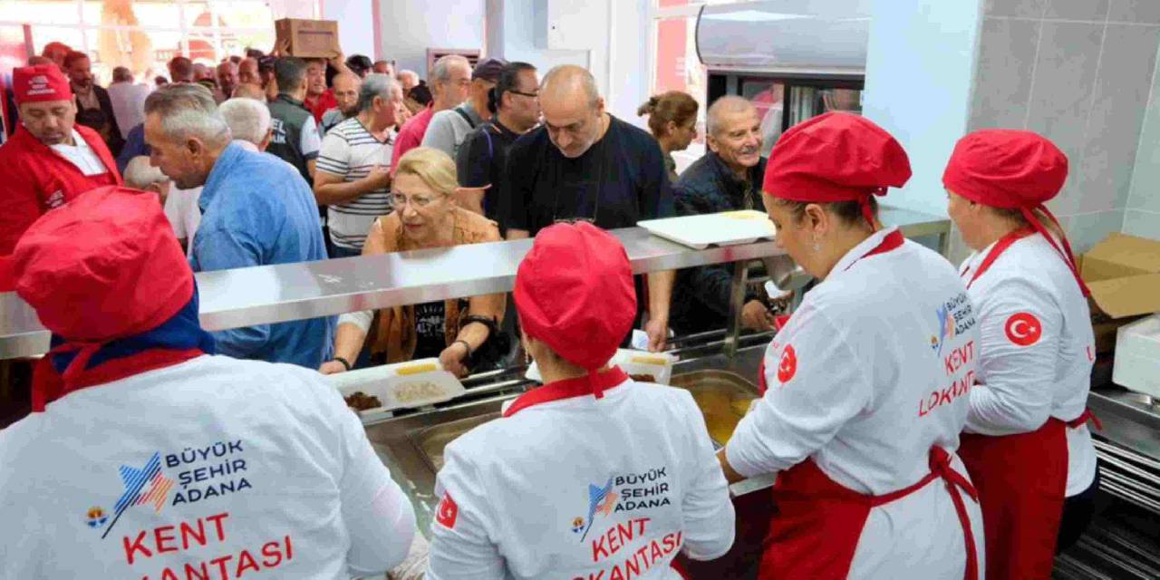 Yeni açılan Kent Lokantası'nda 3 çeşit yemek 65 lira