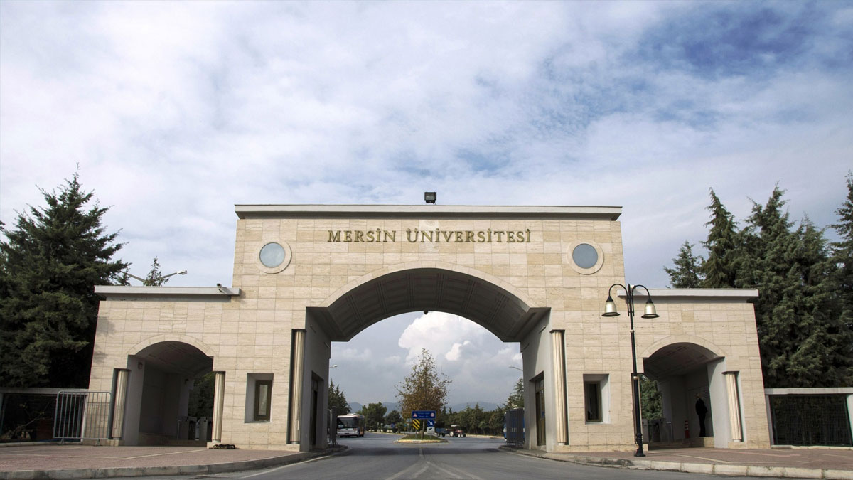 Mersin Üniversitesi İslami İlimler Fakültesi'nde okuyana burs ve bilgisayar