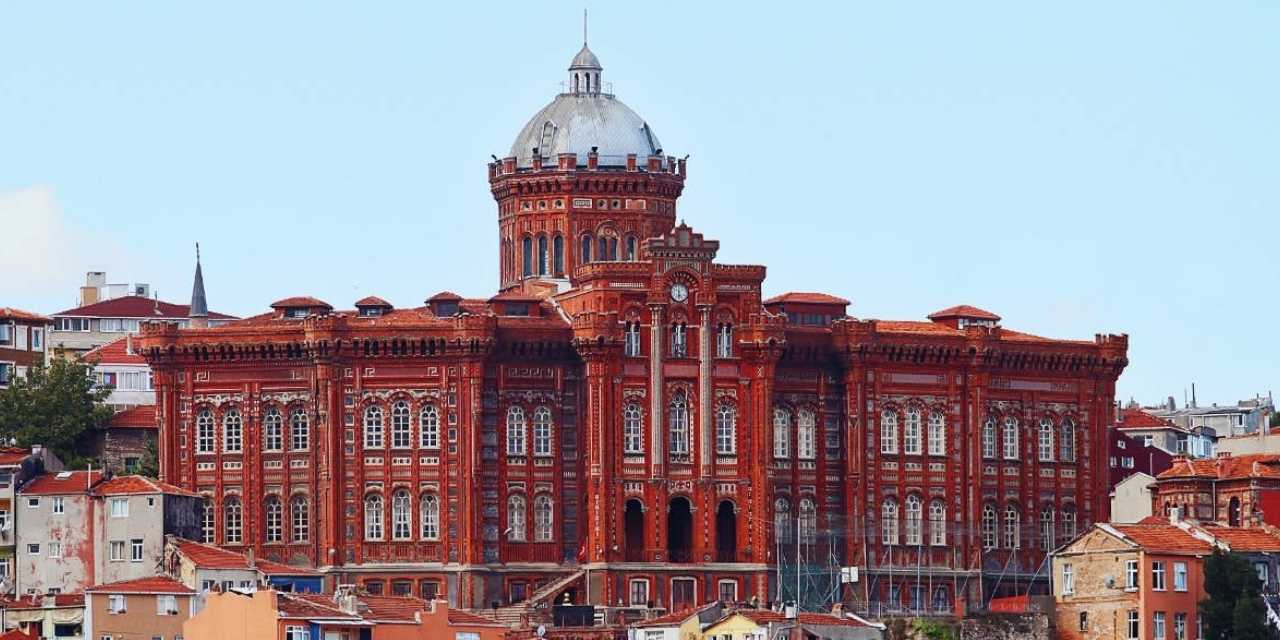 Fener Rum Okulu'na tahliye yazısı gitti: MEB 'boşaltın' dedi