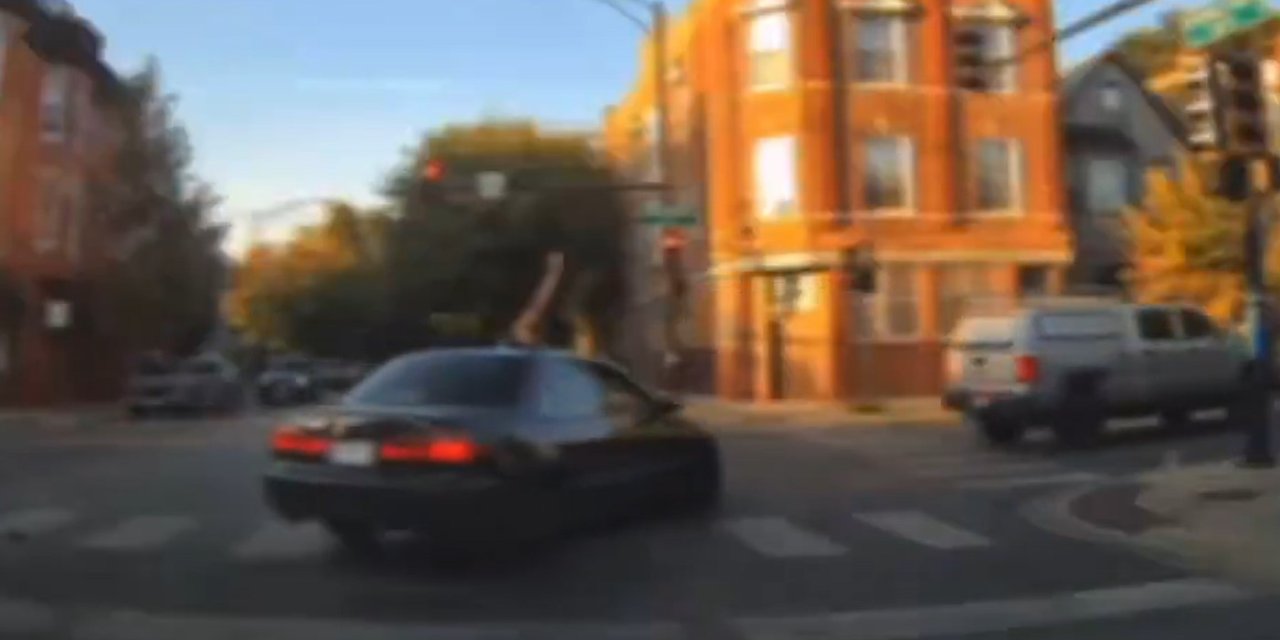 Güzel şeyler de oluyor... Chicago halkı Trump'a karşı kenetlendi