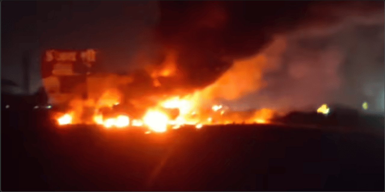 Nükleer bölge yine geriliyor: Pakistan Afganistan'a girdi Taliban Hindistan'a gitti