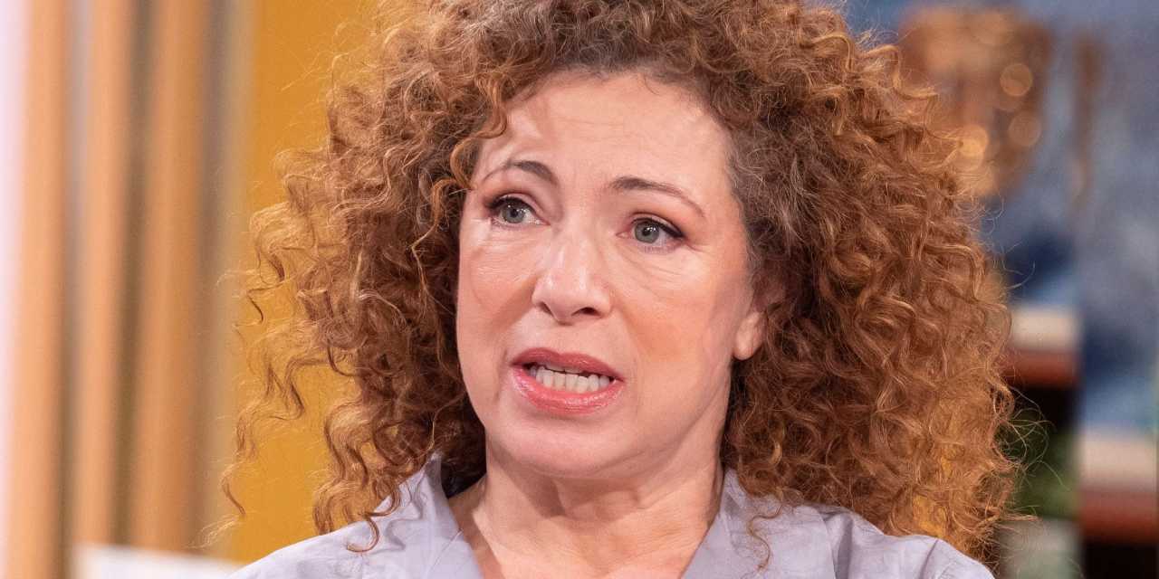 Sahnedeyken kanama yaşamıştı: Ünlü oyuncu kanser teşhisi aldığını açıkladı