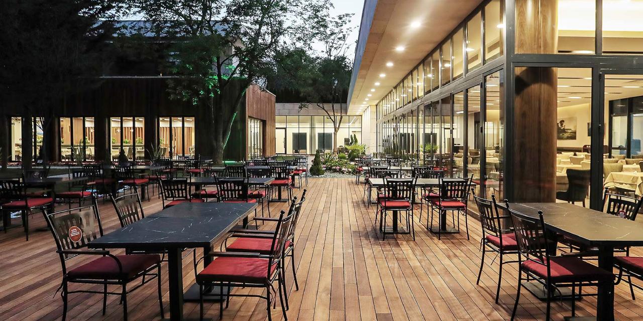 "Ekonomi iyi" deyip TBMM Lokantası'ndan çıkmayan eski vekil kim?