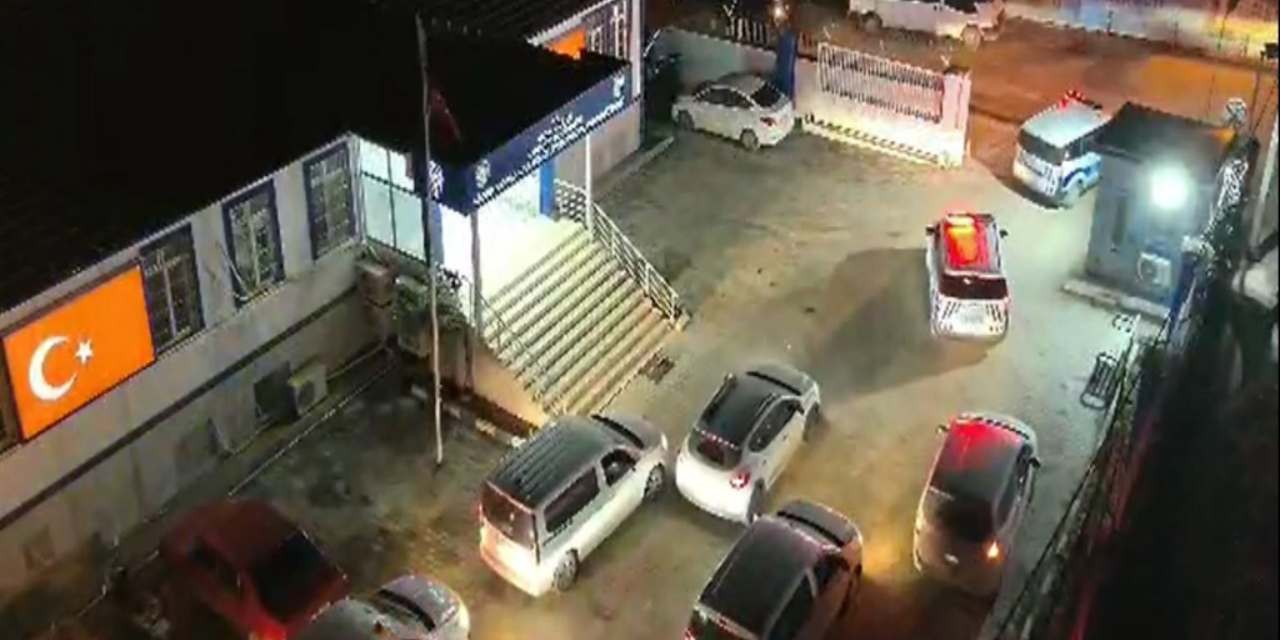 Göçmen kaçakçılarına operasyon: 10 kişi tutuklandı