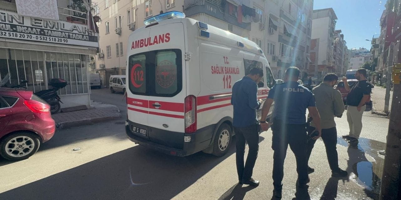 Antalya'da bıçaklı kavga: 1 yaralı