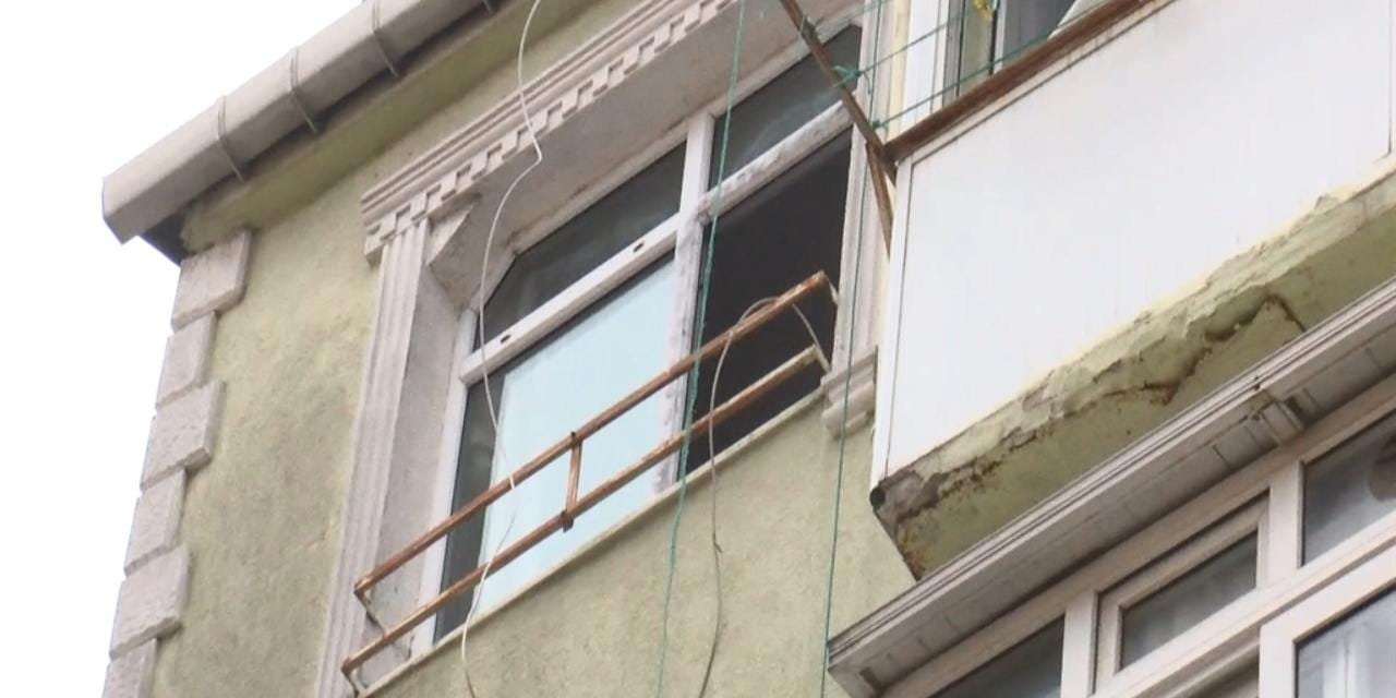 Fatih'te şüpheli kadın ölümü: 5'nci kattan 'düştü' kurtarılamadı