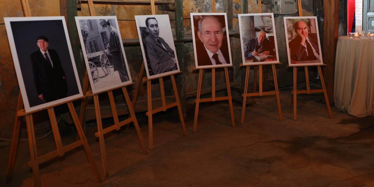 Barışın kenti Mudanya’da Altan Öymen’e saygı duruşu