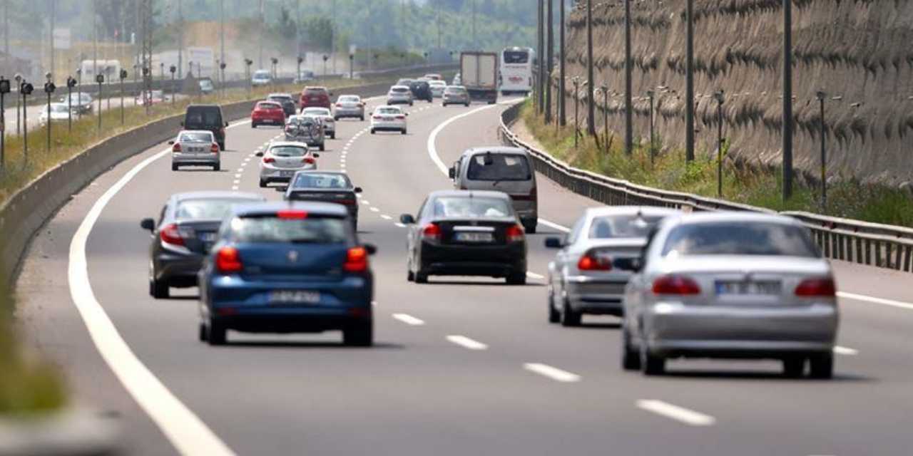 Trafikte bunları yapanlar yandı: Ehliyetlerine 60 gün el konulacak! Ali Yerlikaya açıkladı