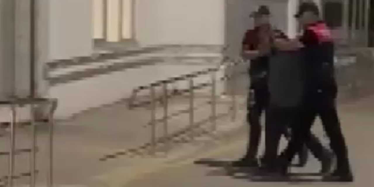 Polis şüphelenerek durdurdu! Çantasından bakın ne çıktı