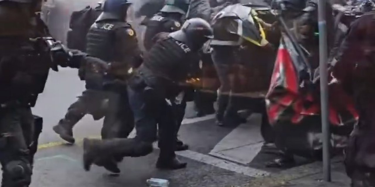 İsviçre'de Filistin'e destek gösterilerine polis saldırdı