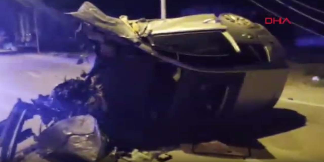 Takla atan araçta sıkışan gençler için ekipler seferber oldu