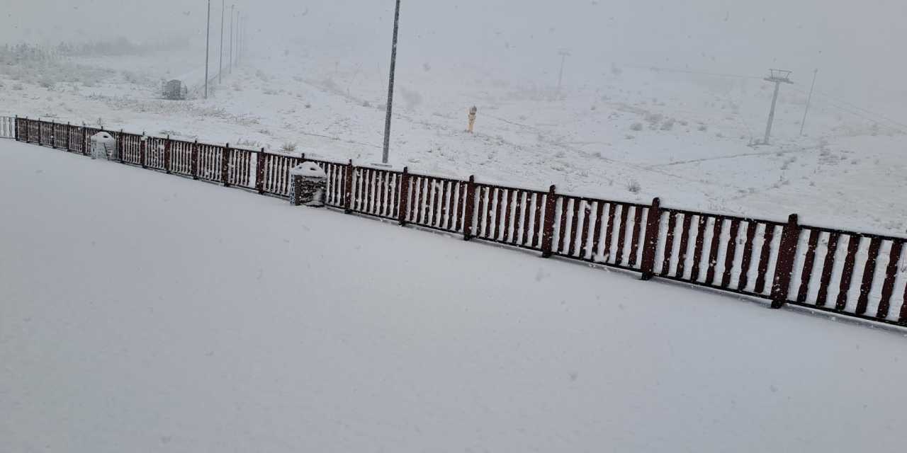 Sivas’a yılın ilk karı düştü: Yüksek kesimler beyaza büründü