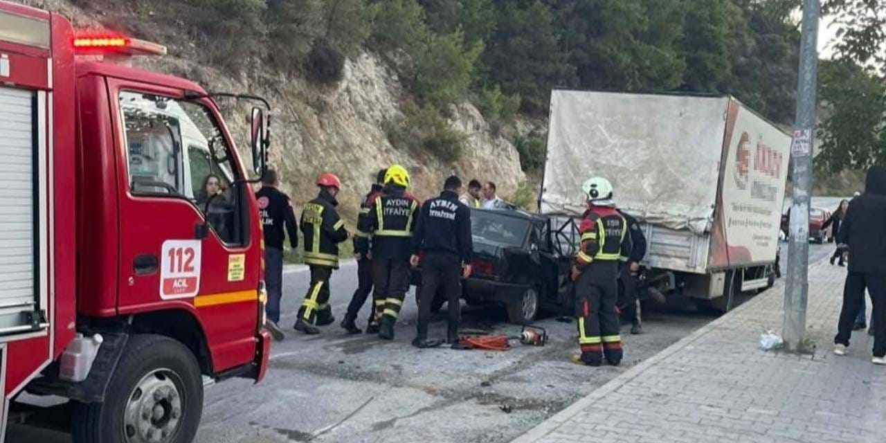 Aşırı hız ölüm getirdi! Feci kaza saniye saniye kamerada