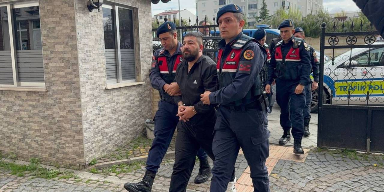 Eski kayınbiraderini öldürdü: Jandarmaya teslim oldu