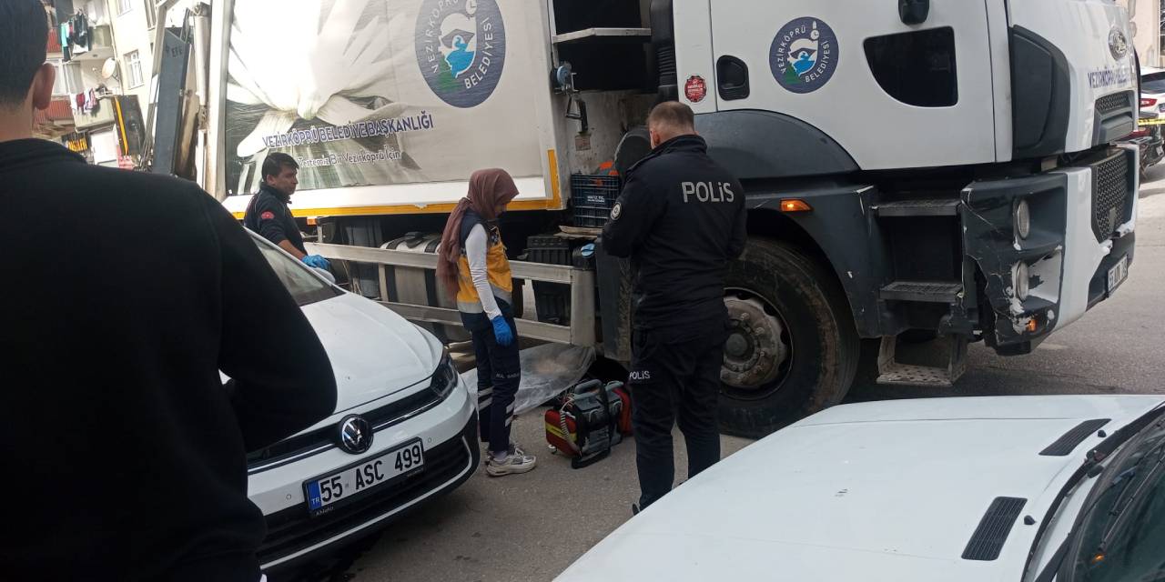 Çöp kamyonunun altında kalarak can verdi