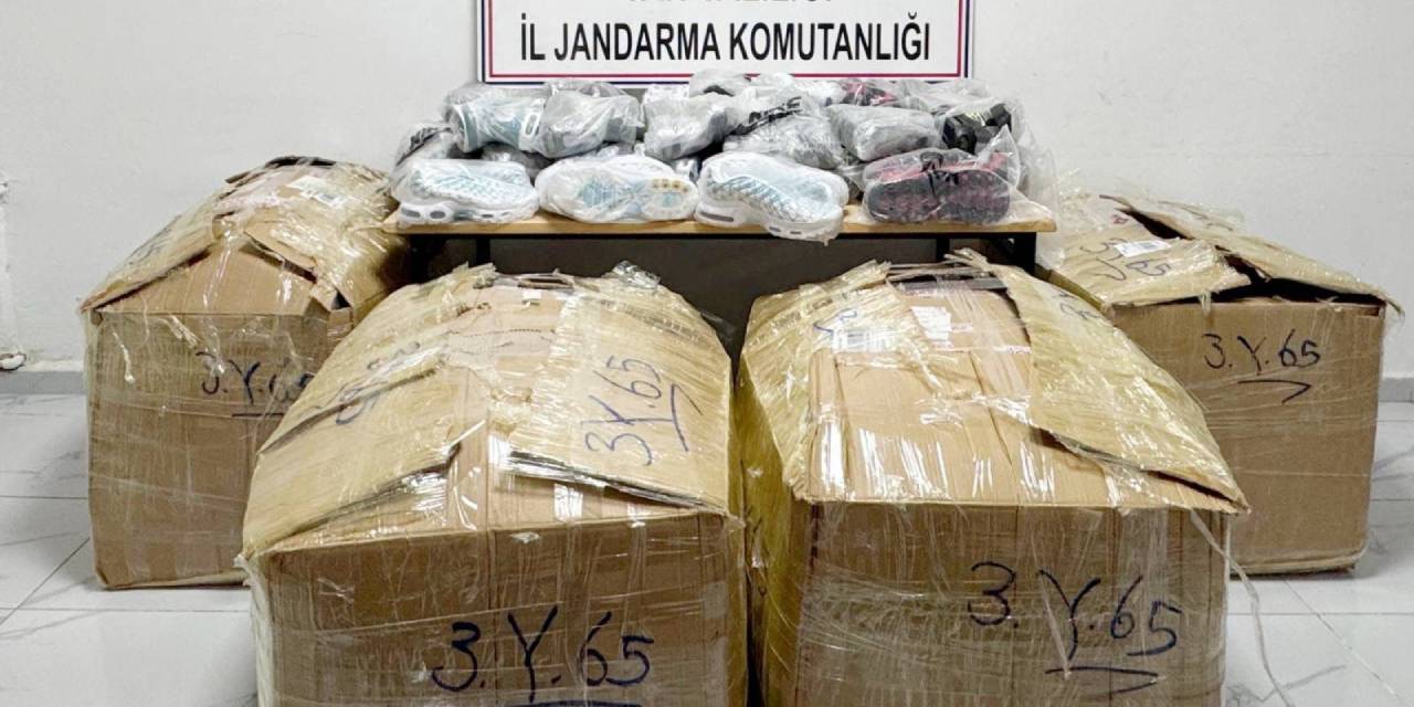 Çevirmeye takılan araçtan milyon liralık kaçak eşya ele geçirildi