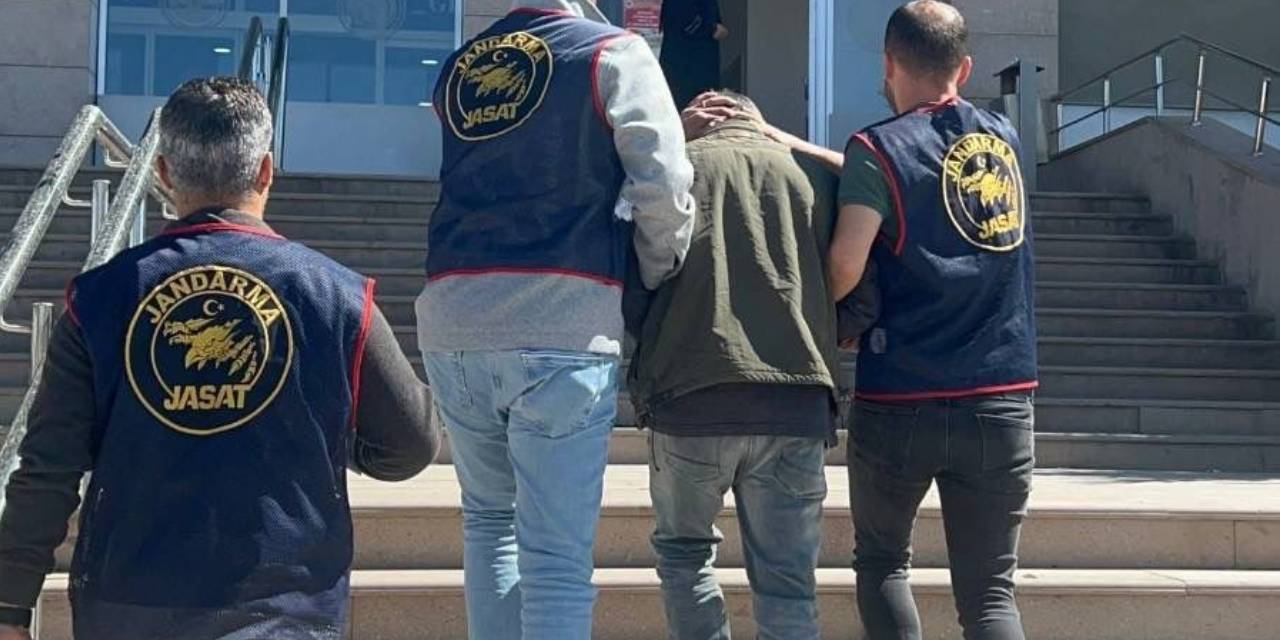 Cinayet hükümlüsü onca zaman sokaklarda dolaşmış!