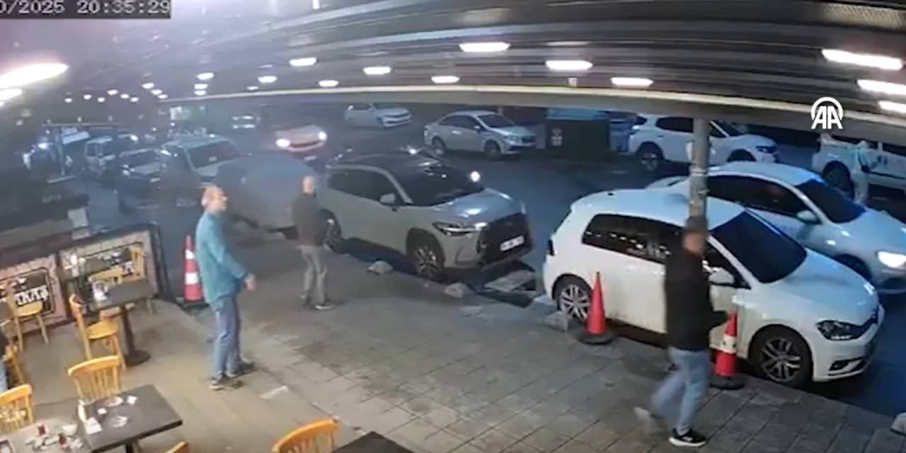 Fırından çıkan yayaya çarpıp kaçtı: O anlar kamerada