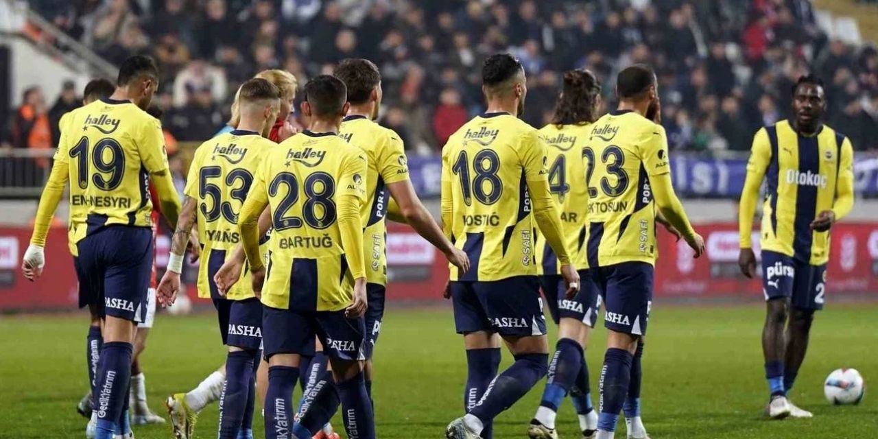 Fenerbahçe'de kimin kimi dövdüğünü açıkladı: Yumruklar konuşmuş!