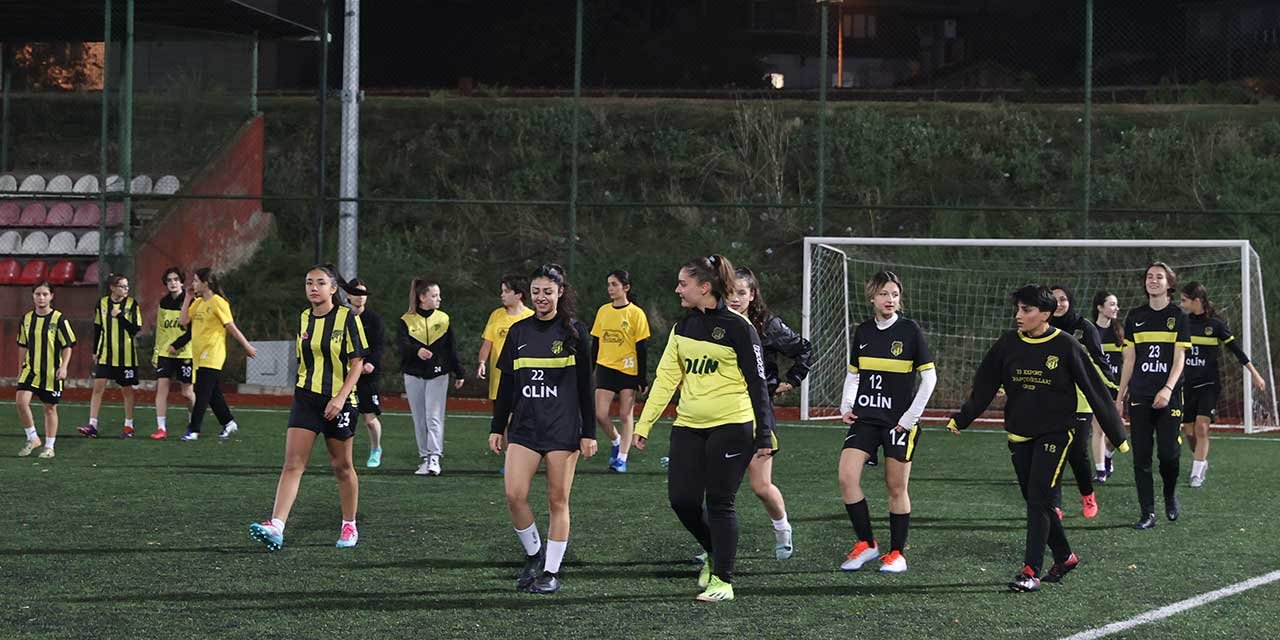 Edirne’nin tek kadın futbol takımının hedefi şampiyonluk