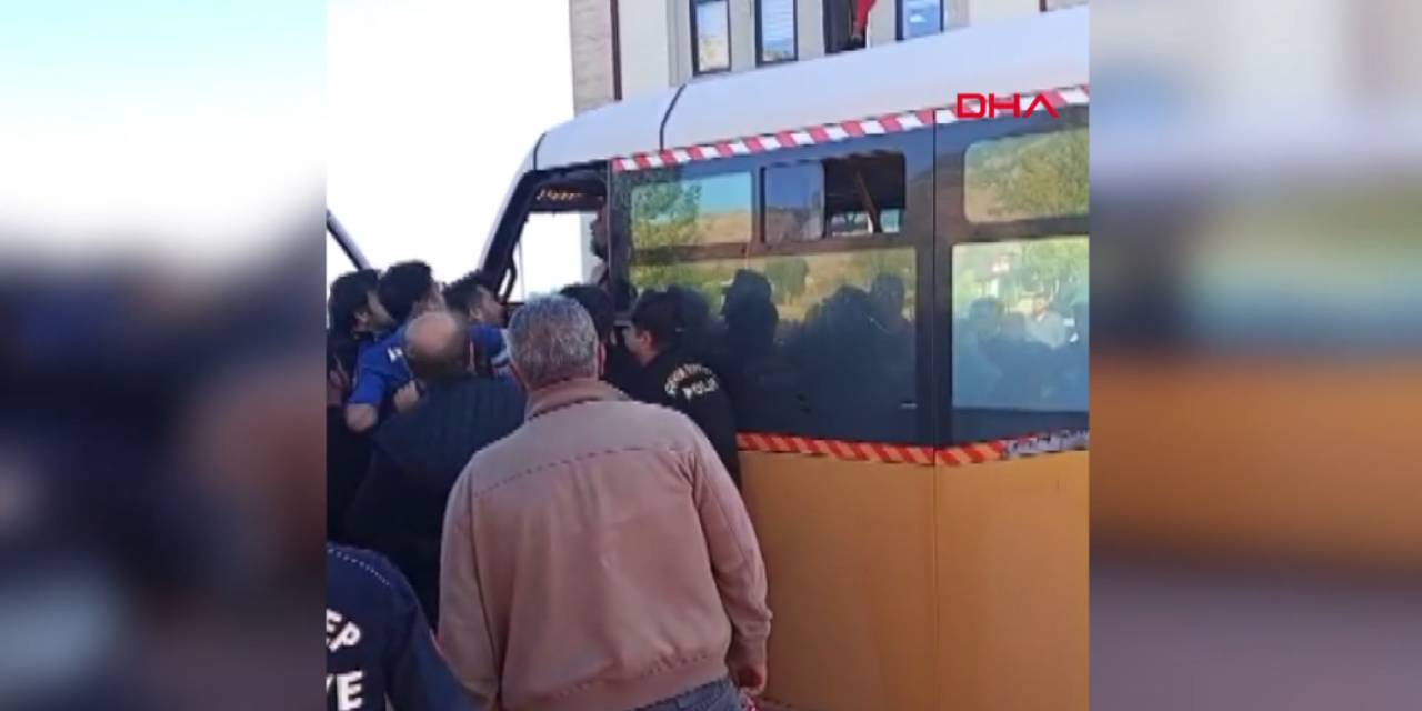 Ceza yiyen sürücü kendini ve aracını yakmaya çalıştı