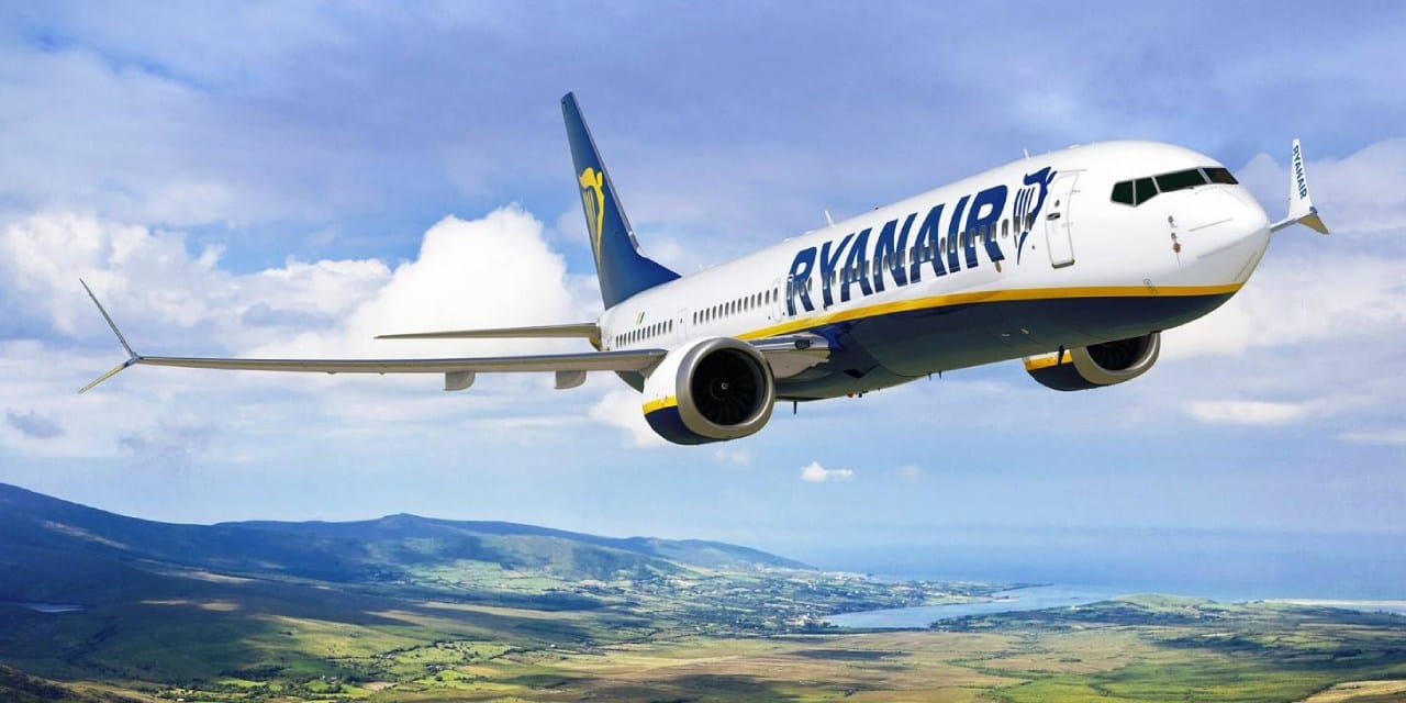 Dünyaca ünlü havayolu şirketi 9 havalimanından çekildi