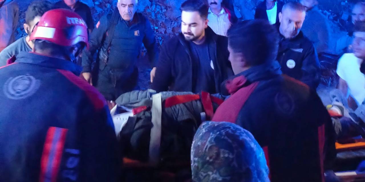 Asansör boşluğuna düşen işçi ağır yaralandı