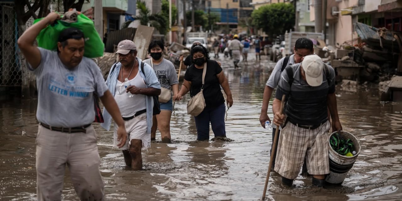Şiddetli yağış 66 can aldı: Sokaklarda cesetler çürümeye başladı