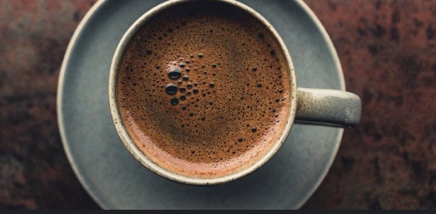 Cilt sağlığı için kahve ve şeker tüketimine dikkat