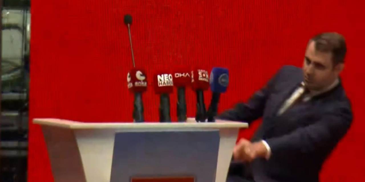 CHP Kongresinde korkutan anlar: İl Başkan adayı konuşurken yere yığıldı