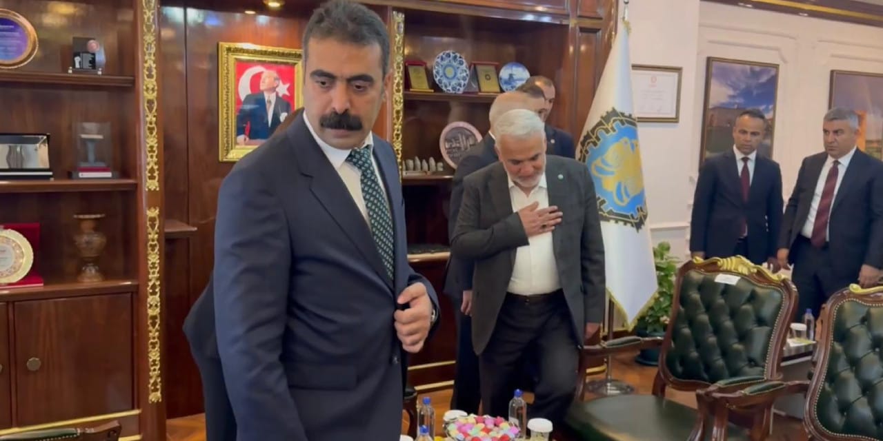 Diyarbakır'da DEM Parti ve Hüda-Par arasında tokalaşma krizi! Ortalık buz kesti