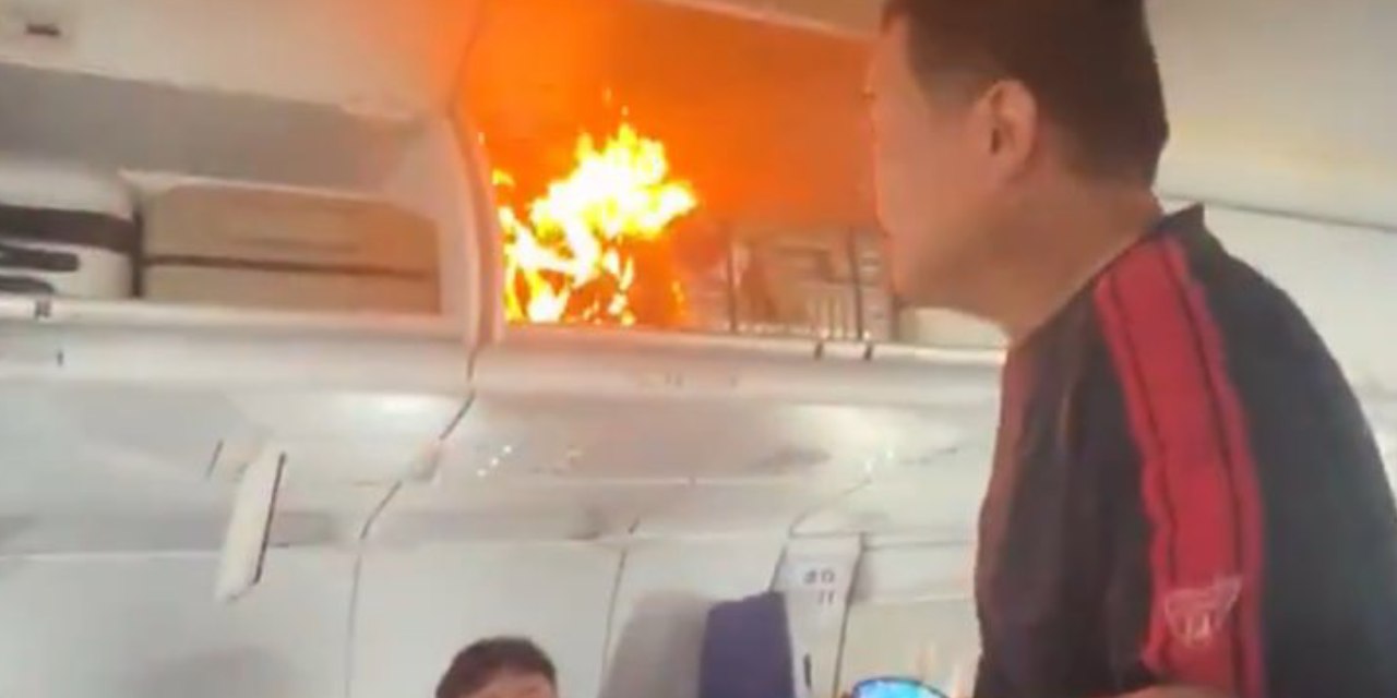 Uçakta dehşet anları! Birden bire alev aldı