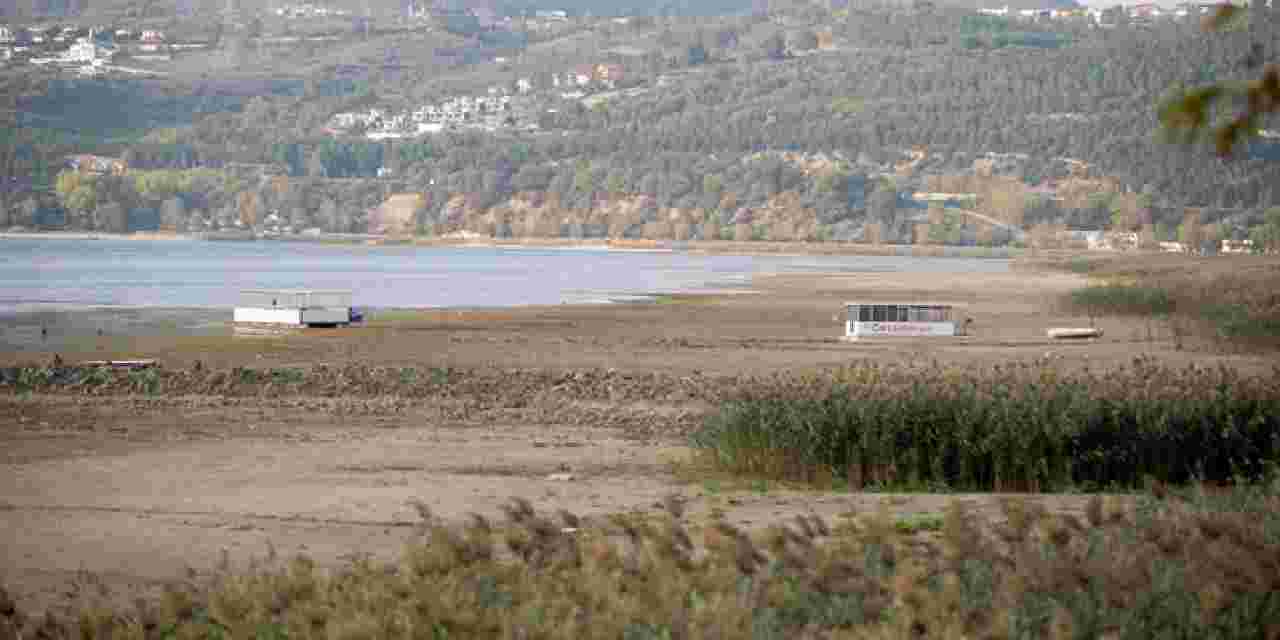 Son yağışlar da çare olmadı: Sapanca'da tehlike çanları çalıyor