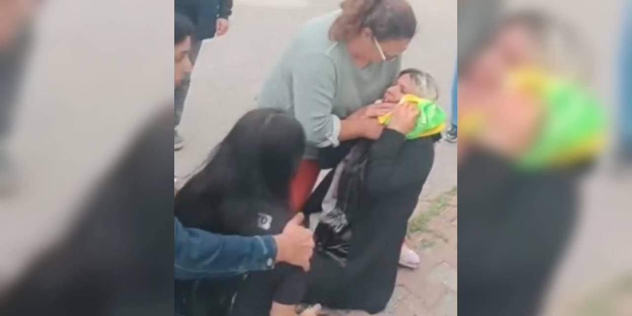 Bir erkek birlikte yaşadığı kadını sokak ortasında bıçakladı