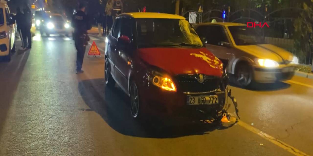 Otomobilin çarptığı 2 yaya yaralandı