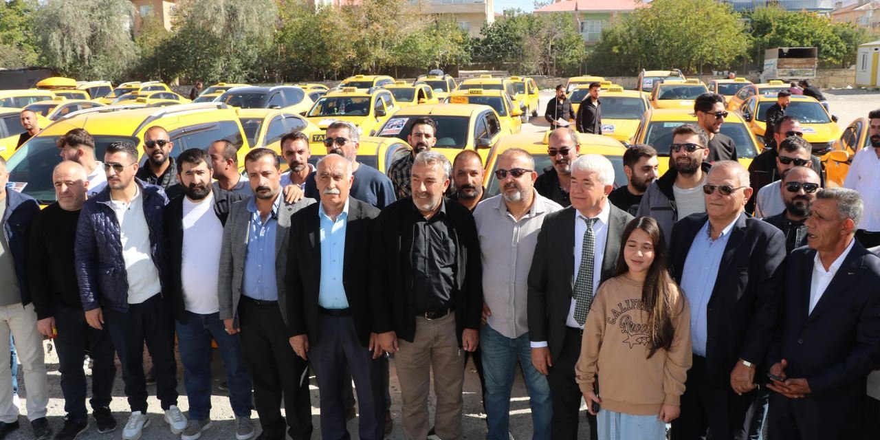 Vanlı taksicilerden 'Rojin için adalet' çağrısı: Kornalı eylemle seslerini duyurdular
