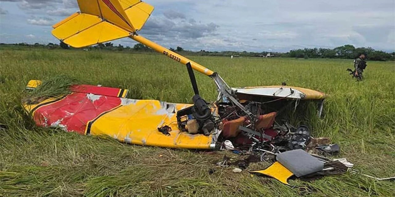 Filipinler'de pirinç tarlasına uçak düştü