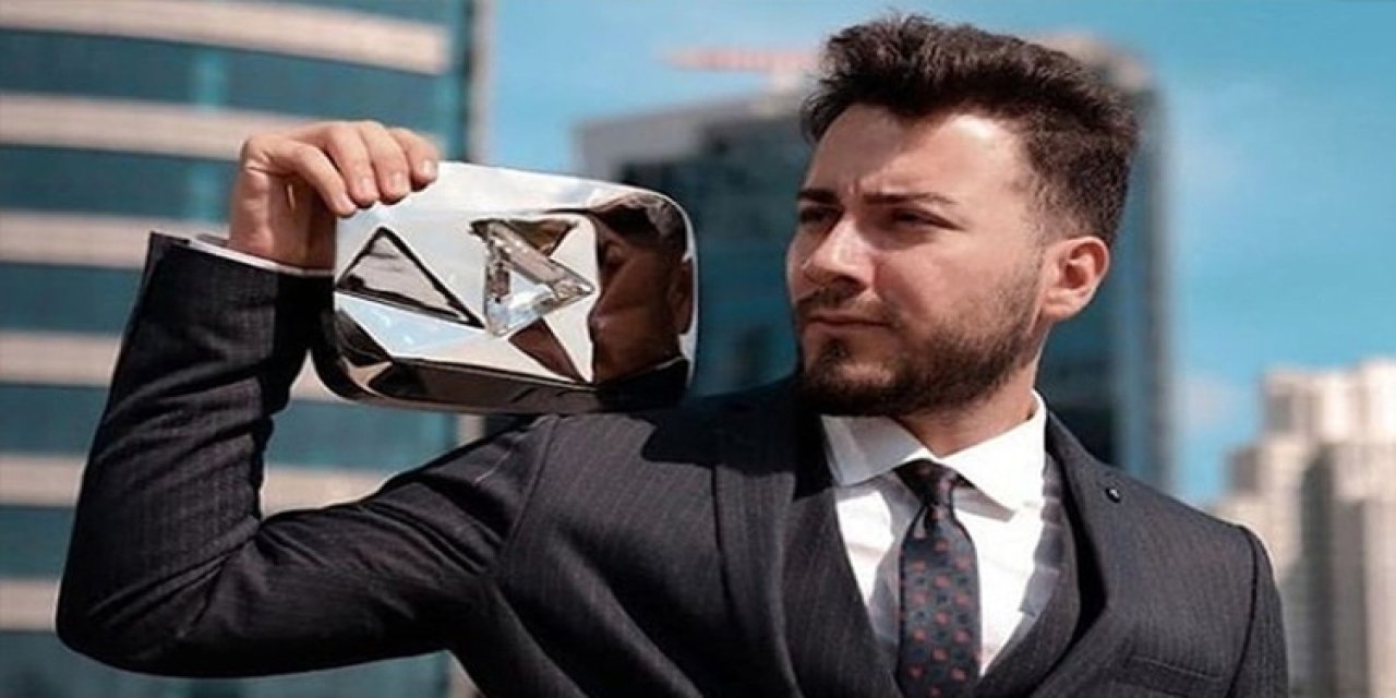 Enes Batur sessizliğe gömüldü: Tarikat iddiaları gündeme bomba gibi düştü