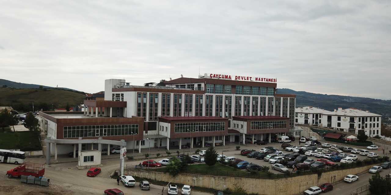 Karnı ağrıdığı için hastaneye giden 16 yaşındaki çocuk doğum yaptı! Bebek ölü doğdu