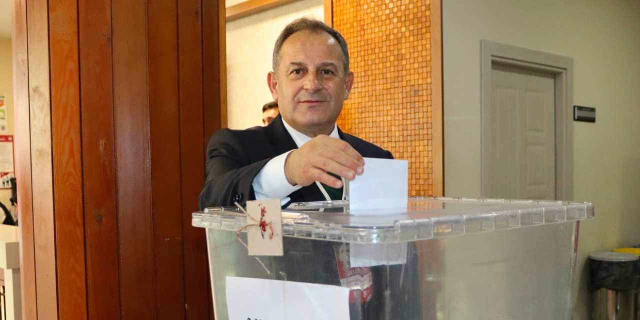 CHP Trabzon İl Başkanlığı'na Mustafa Bak seçildi