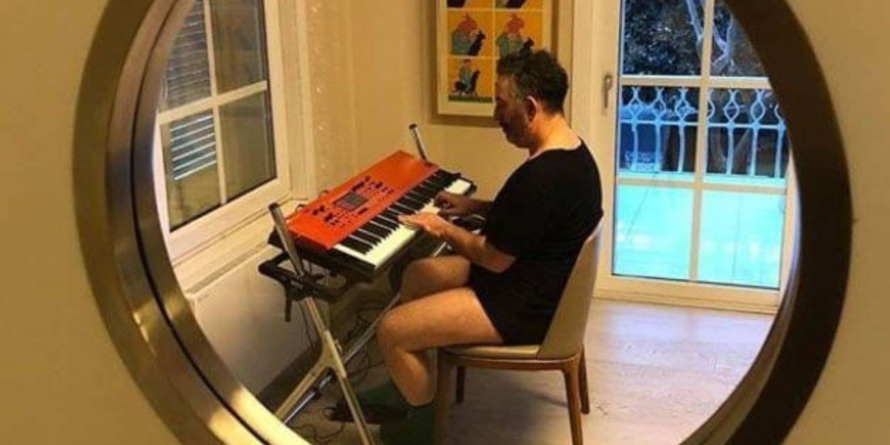 Ağabeyi, Cem Yılmaz'ın ev halini paylaştı: "Cem günlük stresini atarken"